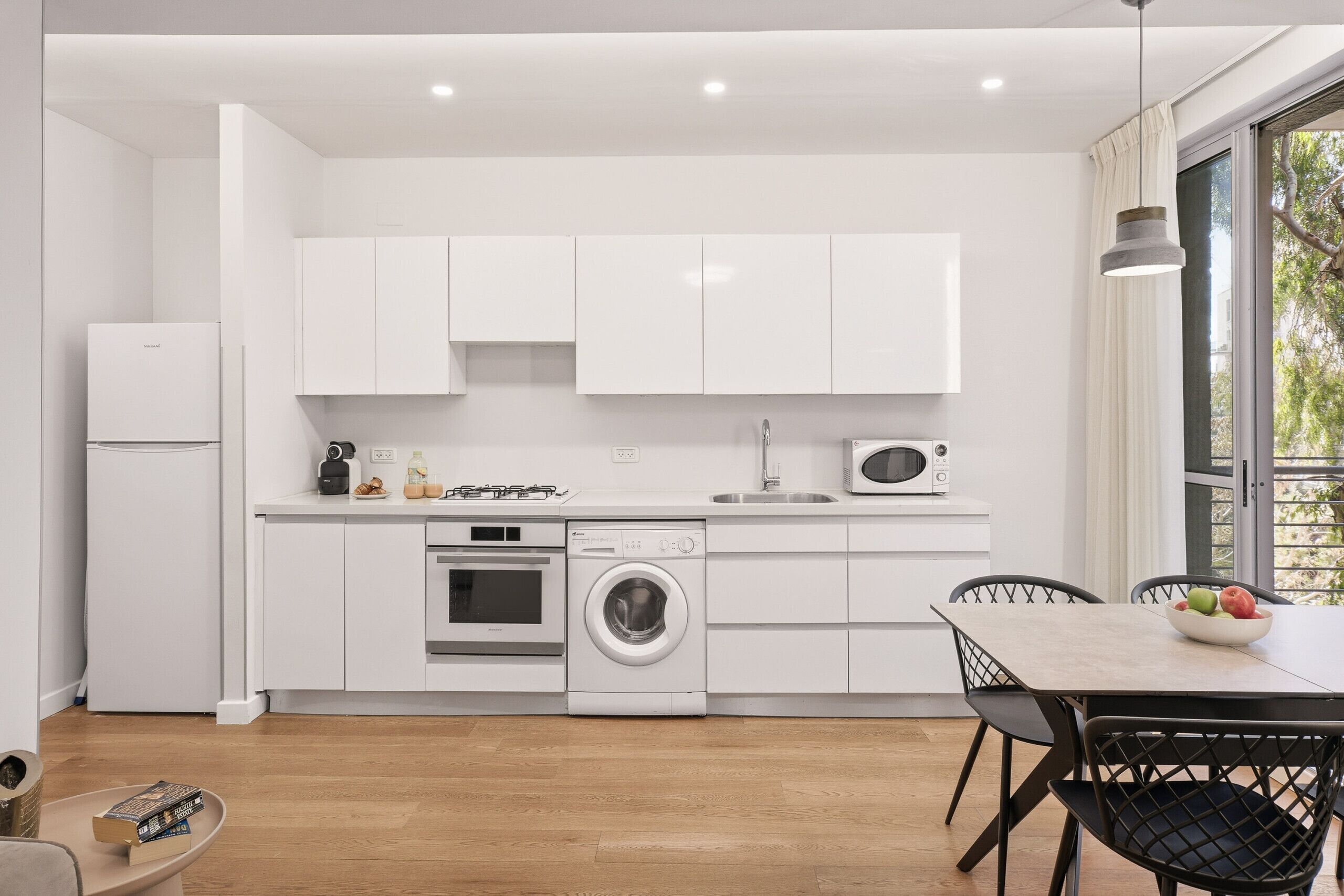 Fridge, microwave, oven, coffee/tea maker