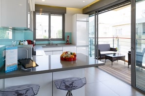 Fridge, microwave, oven, dishwasher
