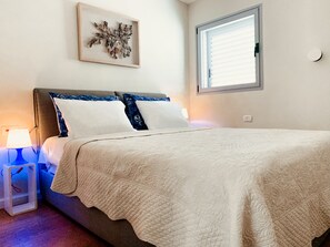 1 chambre, fer et planche à repasser, Wi-Fi gratuit, draps fournis