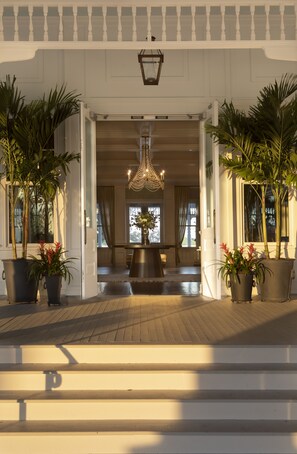 Property entrance - Belleview Inn (Belleair)