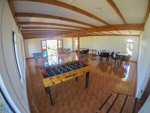 Game room - Cabanas Lafquintue (Futrono)