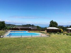 Outdoor pool - Cabanas Lafquintue (Futrono)