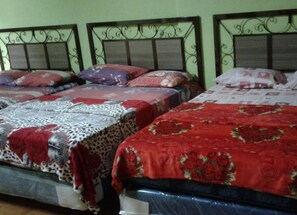 Habitación familiar | Wifi gratis y ropa de cama