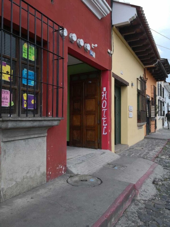 Exterior - Hotel Blue star (Antigua Guatemala)