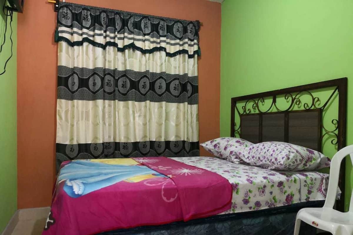 Basic Double Room, 1 Double Bed, Non Smoking | Free WiFi