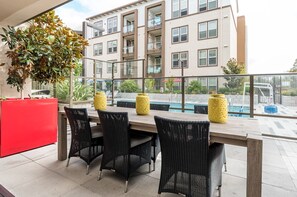 Dining - Bluebird Suites in Silicon Valley (San Jose)