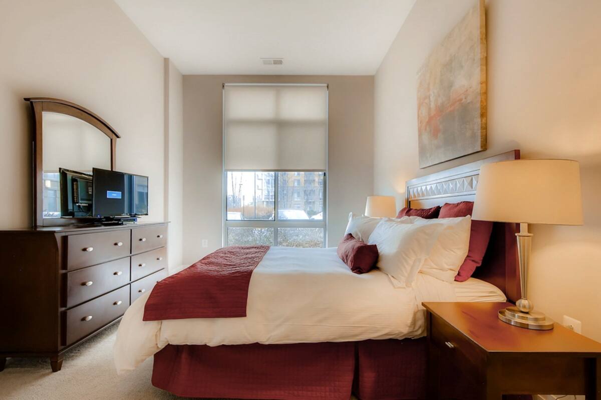 Deluxe Apartment, 1 Bedroom | In-room safe, desk, iron/ironing board, cribs (surcharge)