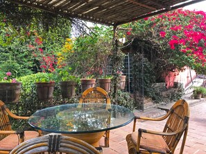 Food court - Casa Roja (Antigua Guatemala)