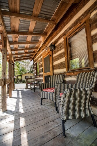 Log Cabin in Woods W/Trail & Scavenger Hunt Wood Fireplace, Lindale Canton Tyler