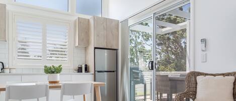 Cabin, 2 Bedrooms | Living area | 32-inch Smart TV with digital channels