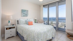 3 slaapkamers, een strijkplank/strijkijzer, wifi, beddengoed