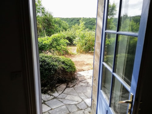 Semi detached farmhouse in Idilic Tranquil Forest location with Panoramic Views