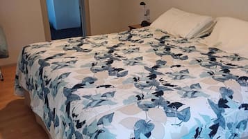 4 makuuhuonetta, ilmainen Wi-Fi, vuodevaatteet