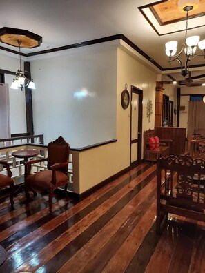 Exterior - Tops Lodging House (San Juan)