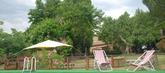 Apartment in Farmhouse for Families or Couples with Pool