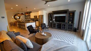 Smart TV, DVD player