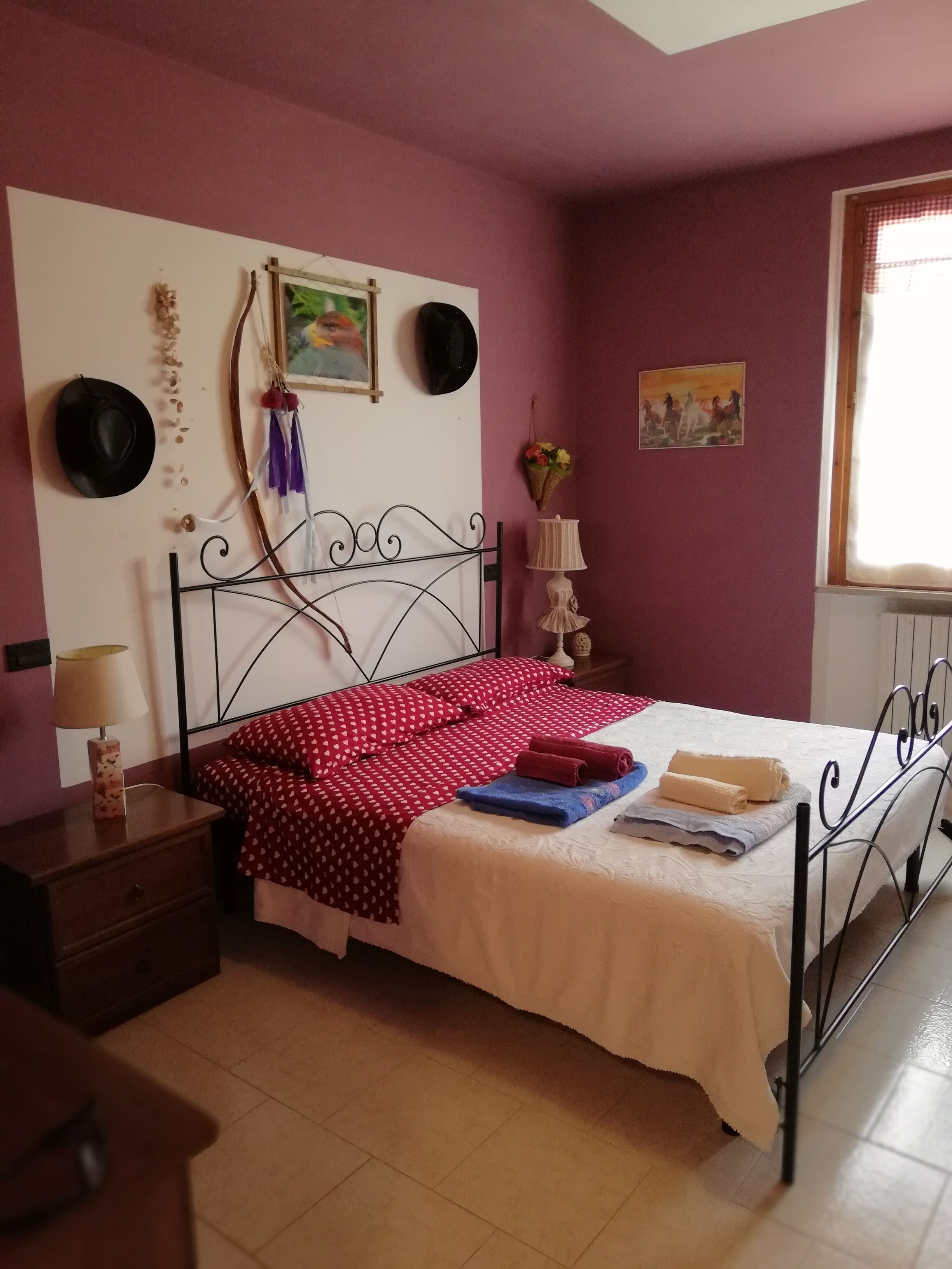 2 soverom, strykejern/-brett, reiseseng for barn og wi-fi (inkludert)