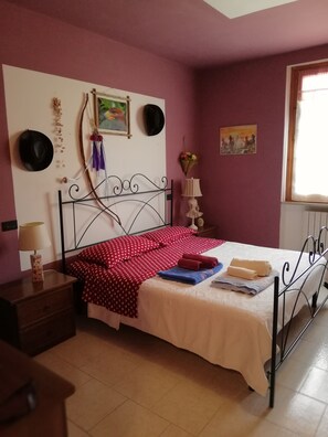 2 sovrum, strykjärn/strykbräda, resesäng och gratis wi-fi