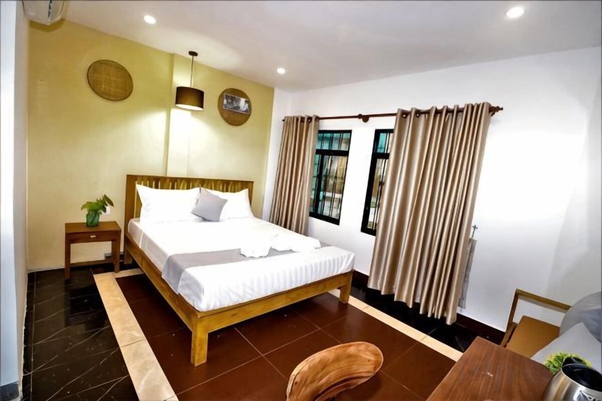 1 bedroom, Egyptian cotton sheets, premium bedding, pillowtop beds