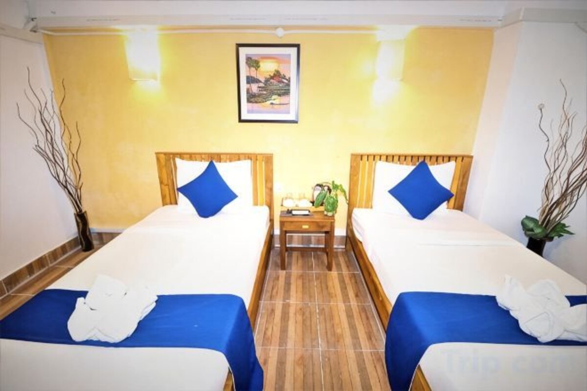 1 bedroom, Egyptian cotton sheets, premium bedding, pillowtop beds