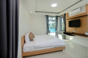 Deluxe Villa with Pool View | 遮光布/窗簾、免費無線上網