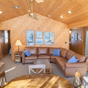 TV, fireplace - Pine Cottage on Blass Lake (Wisconsin Dells)