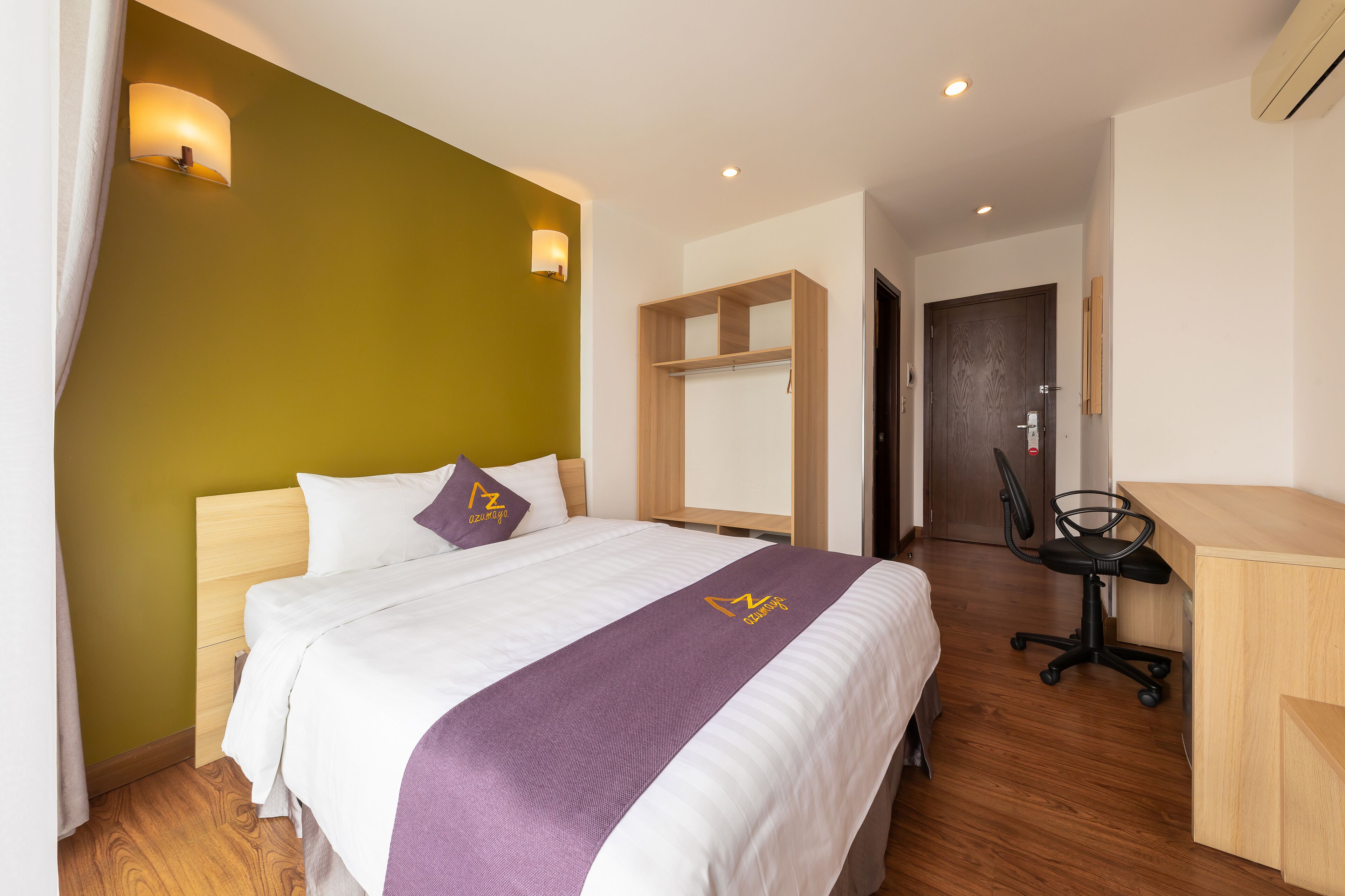 lake side m | in-room safe, desk, blackout curtains, iron/ironing board