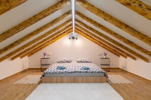 4 bedrooms, iron/ironing board, travel cot, free WiFi - Villa Biokovska (Makarska)