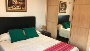 2 chambres, fer et planche Ă repasser, Wi-Fi gratuit, draps fournis