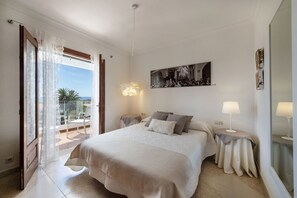 3 habitaciones, tabla de planchar con plancha, internet y ropa de cama 