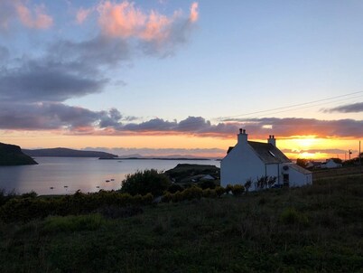 SP,OFFER  - 10% JUNE DISCOUNT!
SPACIOUS FAMILY FRIENDLY - SEA VIEWS - SLEEPS 4-6