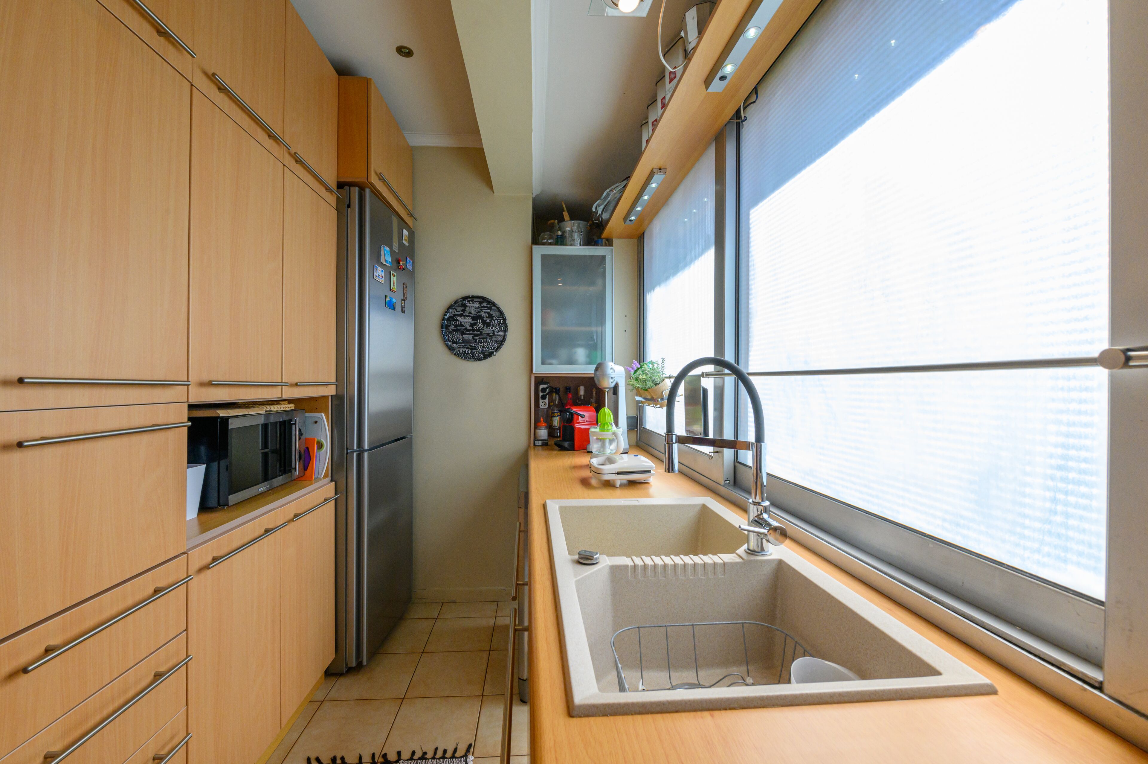 Réfrigérateur, micro-ondes, four, lave-vaisselle