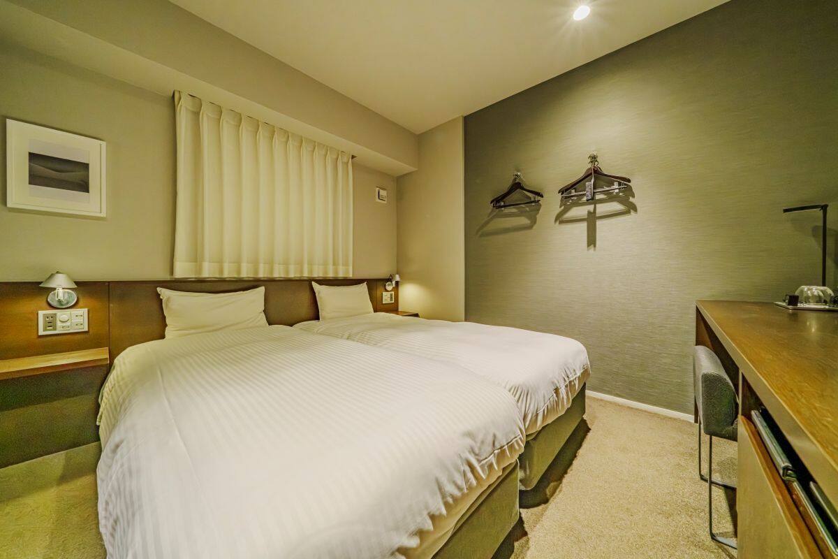 Hollywood Twin Room (Separate Bathtub and Toilet)