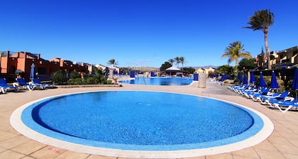 Bungalow in Meloneras area. Sea views. Direct access to Beach and Avenue.