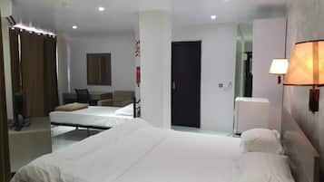 Con stile personalizzato, con arredamento individuale, insonorizzazione