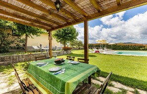 Outdoor dining - Gorgeous home in Casole d'Elsa -SI- with WiFi (Casole d'Elsa -SI-)