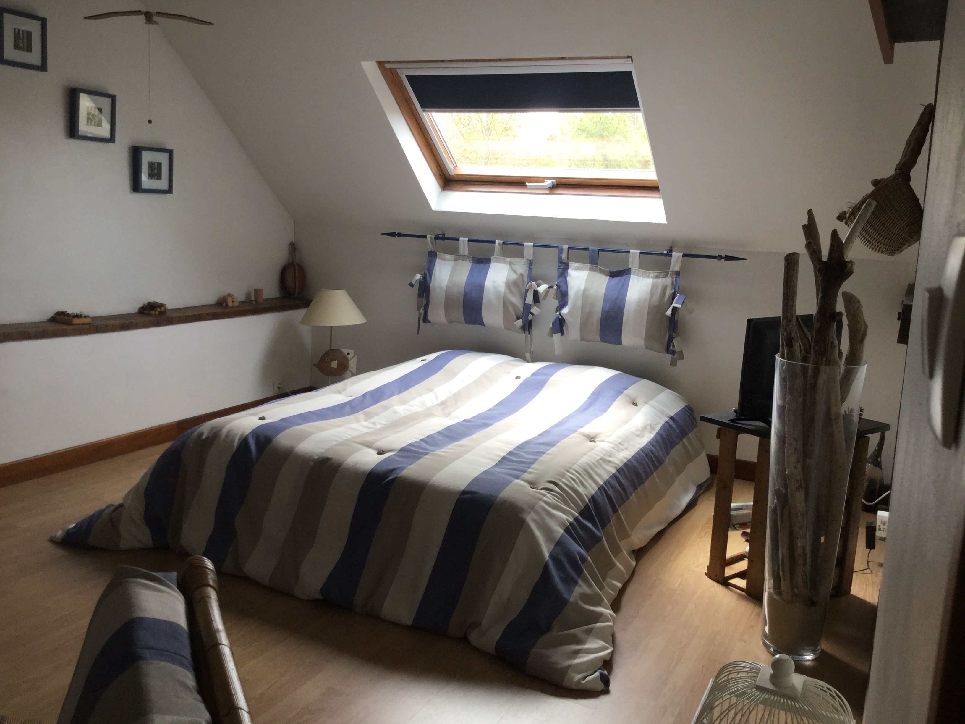 3 chambres, fer et planche à repasser, Wi-Fi gratuit, draps fournis