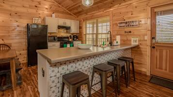 雪櫃、微波爐、焗爐、爐具