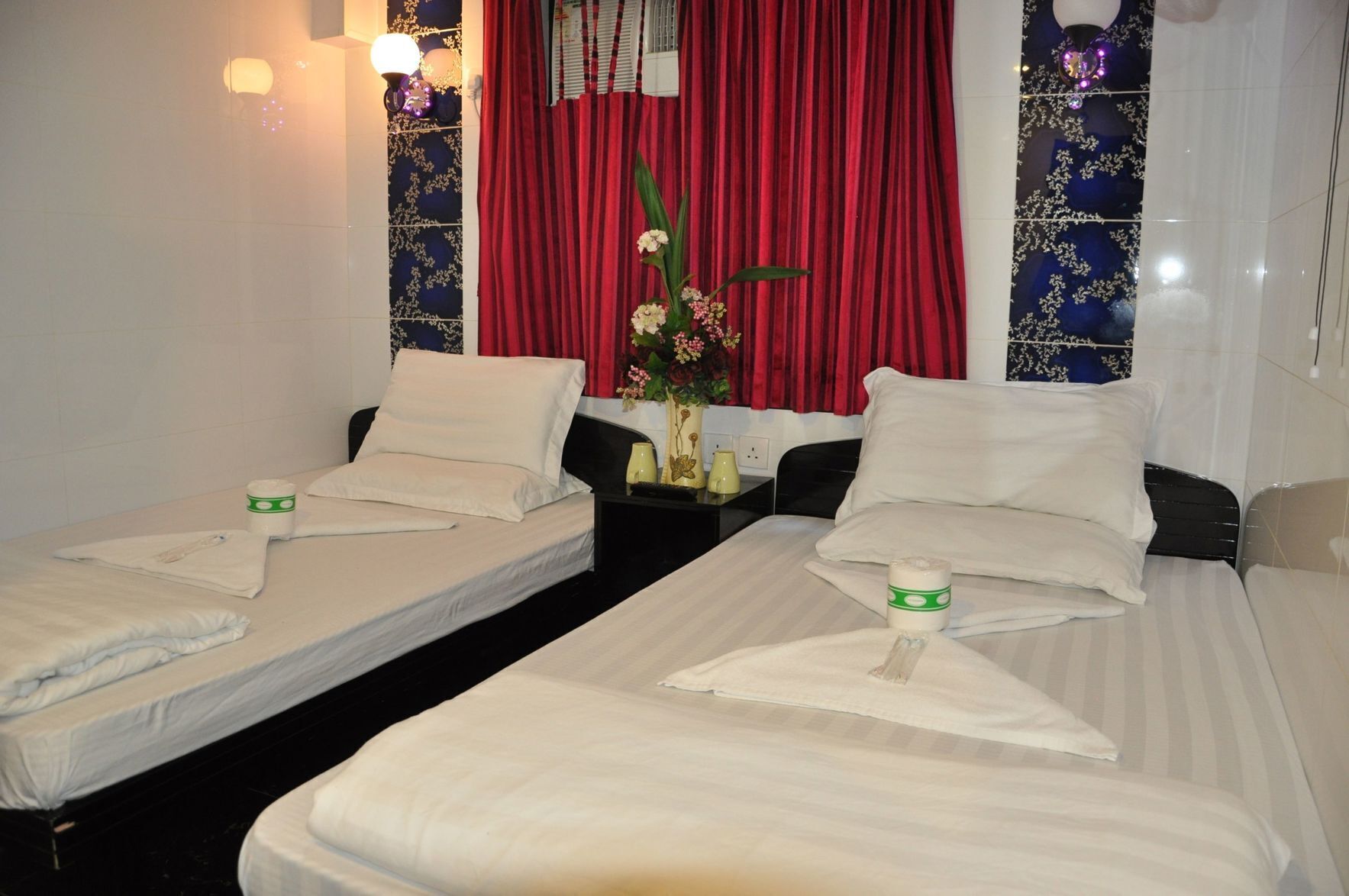 In-room safe, free WiFi, bed sheets