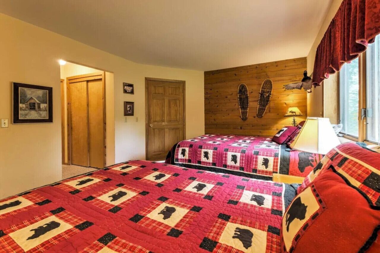 2 habitaciones, escritorio, tabla de planchar con plancha y wifi gratis 