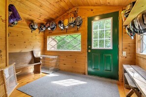 Interior - Cabin with a magnificent view! (MANISTIQUE)