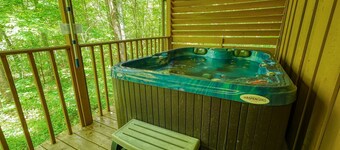 The Nest at Hiding Place Cabins