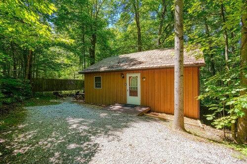 The Nest at Hiding Place Cabins
