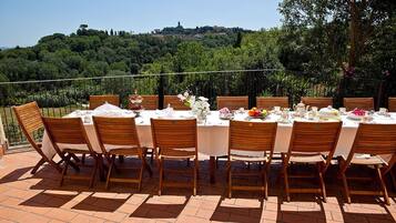 Ristorazione all'aperto