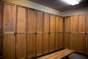 Interior - 4 bedroom ski condo at Whitefish Mountain Resort (AC for hot summer days) / heated parking (Whitefish)