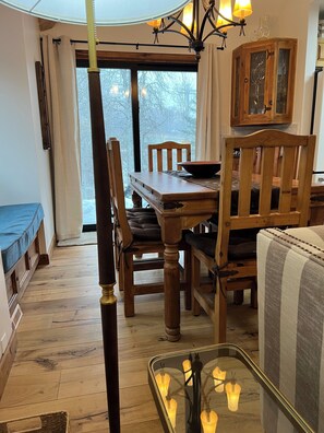 Dining - Ski-in/Ski-Out Remodeled Home w/ Mountain Views, Hot Tub & Steps to Cabriolet. (Park City)