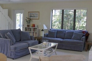 Smart-TV, DVD-spiller og stereoanlegg