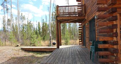 Hengitä Mooseen kanssa! Hirsimökki RMNP / Columbine-järven lähellä