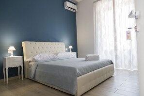 Deluxe Double Room | Premium bedding, memory foam beds, minibar, desk - Gleda Rooms Deluxe (Pompei)