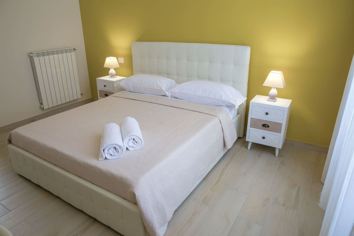 Quarto casal luxo, sacada | Roupas de cama premium